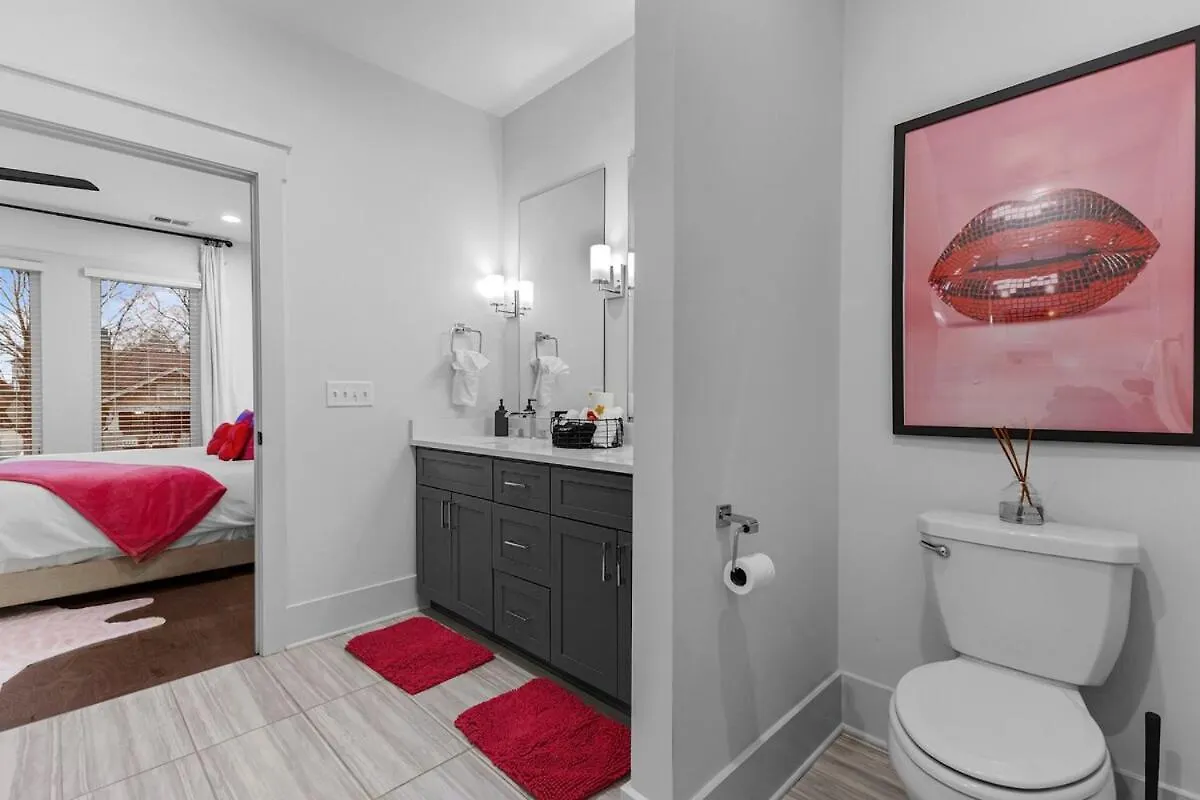 Holiday home 14 Bed Luxe Nashville Retreat With Game Room & Perfect For Large Groups!