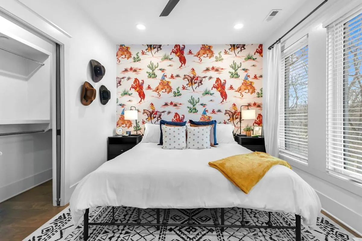 14 Bed Luxe Nashville Retreat With Game Room & Perfect For Large Groups!