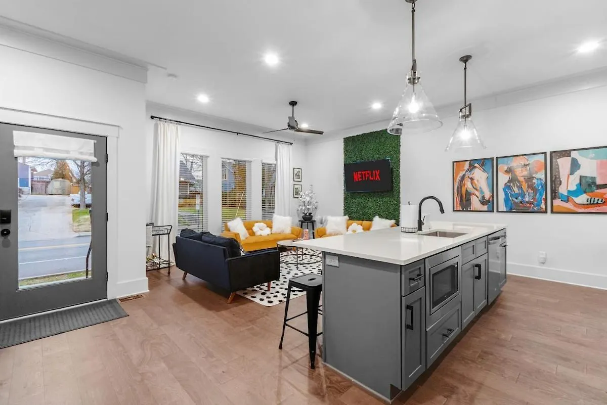 Holiday home 14 Bed Luxe Nashville Retreat With Game Room & Perfect For Large Groups! United States